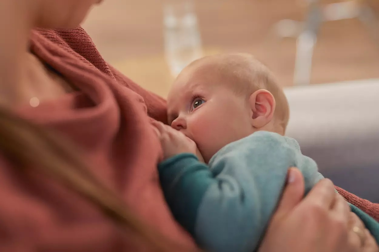 AVENT MANUELNA PUMPICA, SET ZA IZMAZANJE NATURAL (flasice, tufer, via solja sa adapterom) - Slika 10