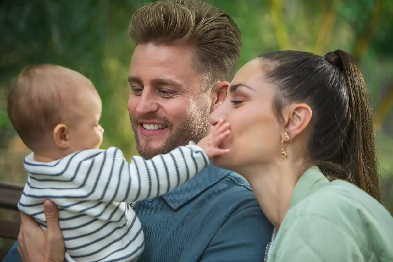 AVENT MANUELNA PUMPICA, SET ZA IZMAZANJE NATURAL (flasice, tufer, via solja sa adapterom) - Slika 9