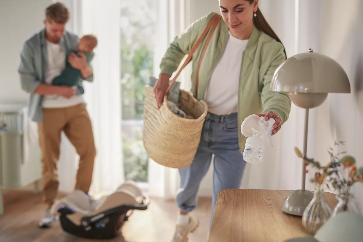 AVENT MANUELNA PUMPICA, SET ZA IZMAZANJE NATURAL (flasice, tufer, via solja sa adapterom) - Slika 2